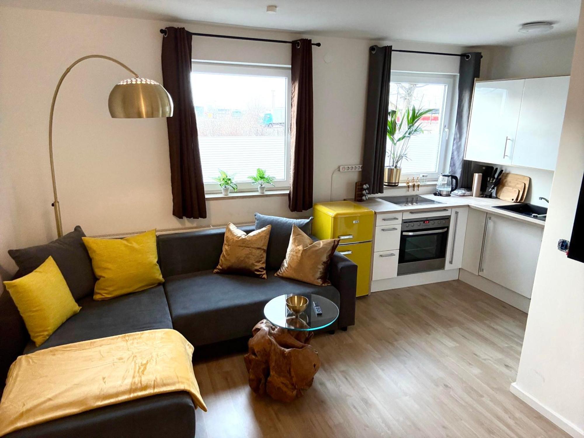 Yay - 65M2 Apartment Am Bahnhof - Smart Tv - Internet - Kaffee - Waschmaschine - Trockner Mühldorf Dış mekan fotoğraf
